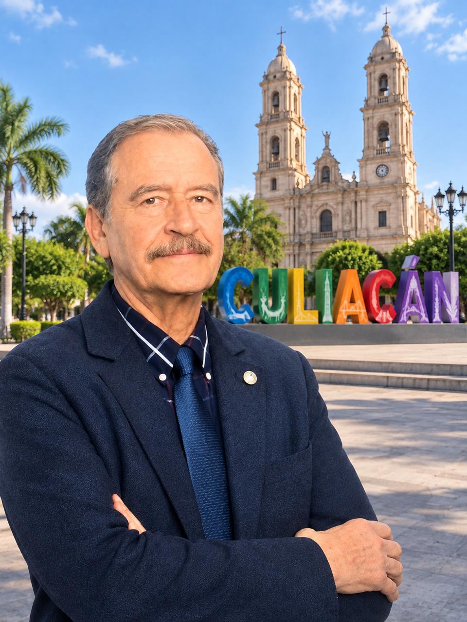 Vicente Fox en Culiacán para comentar el libro “Los Locos de la Democracia”