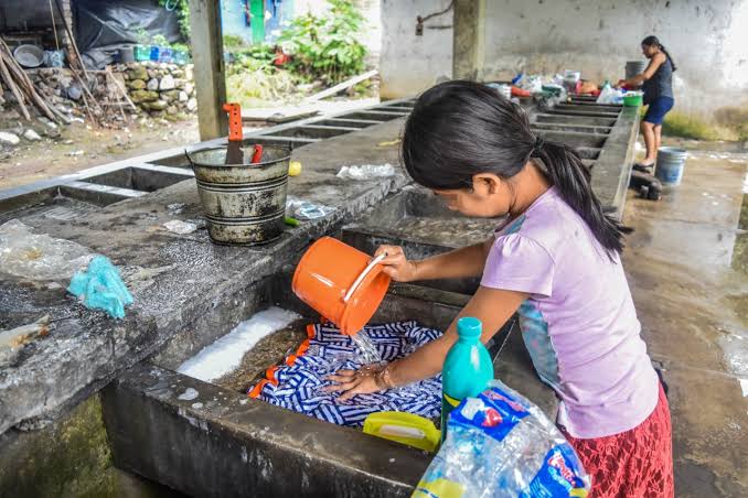 Trabajo infantil doméstico crece y se liga al alza en precios de alimentos